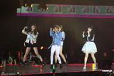 高清：韩流演唱会香港开锣 四组韩国女团劲歌热舞