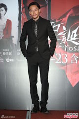 组图：杨采妮携张震宣传导演处女作