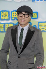 组图：甄子丹担任护眼大使 避谈官司进展