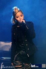 组图：韩BigStar等偶像团体助阵《BUGS SHOW》