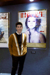 组图：李治廷助阵封面艺术展 渴望另类音乐封面