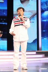 组图：200明星高歌《北京祝福你》 成龙坐镇指挥