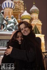 幻灯：《阿凡达》主创登杂志封面 温馨生活照曝光