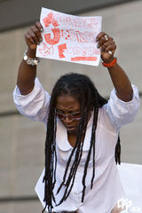 高清组图：杰克逊粉丝悲痛追悼 “我的爱在天堂”