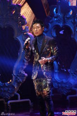 组图：慈善晚会谭咏麟等献唱 港姐冠军亮相庆功