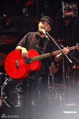 高清图：纵贯线香港开唱 莫文蔚郑少秋捧场