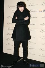 组图：f(x)宋茜与朴宰范全慧彬等众星云集时尚秀场