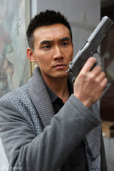 组图：张铎《新神探联盟》化身包黑炭身手敏捷