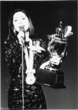 组图：邓丽君气质写真 娇俏少女蜕变巨星