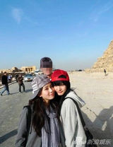 组图：刘诗诗杨幂热吻旧照 好姐妹同天公布喜讯