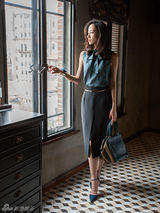 组图：韩雪演绎春装街拍 妙曼身姿尽显优雅魅力