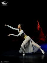 组图：《千手观音》梦幻舞台高难舞蹈惊艳全场