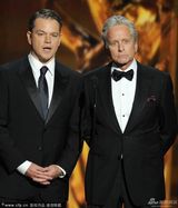 组图：迈克尔-道格拉斯获迷你剧最佳男主角