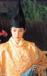 组图：天海佑希46岁生日 宝冢男角剧照大放送