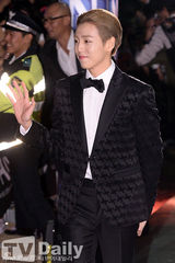 组图：釜山国际电影节众星云集 篮毯璀璨耀眼