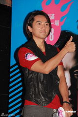 组图：郑伊健新歌发表 演唱会反应佳宣布加场