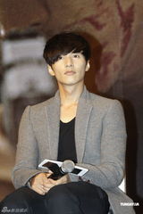 组图：元斌宣传《孤胆特工》 将行程安排给影迷