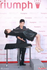 组图：吴千语否认美国秘婚 透露成功融入林家