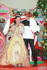 组图：JPM王子创潮牌赞助绯闻女友杨丞琳