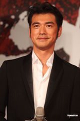 组图：《武侠》台北首映汤唯优雅 金城武澄清绯闻