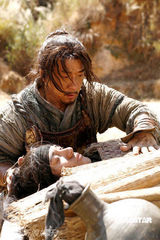 幻灯：成龙王力宏拍《大兵小将》 林凤娇促成合作