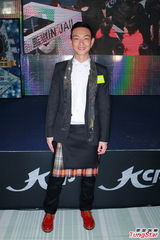 组图：苟芸慧欲组处女乐队 梁烈唯得奖收入倍增