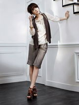 高清组图：尹恩惠夏日优雅写真 雪纺美衣主打空灵