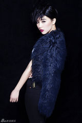 组图：阚清子酷帅大片 眼神魅惑化身黑天使