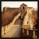 组图：米歇尔登慕田峪长城 与女儿们深情拥抱