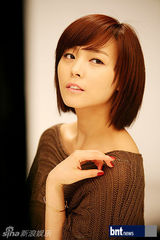 组图：WonderGirl携MBLAQ为韩流文化综合杂志拍写真