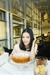 组图：王丽坤写真碧海蓝天展百变魅力