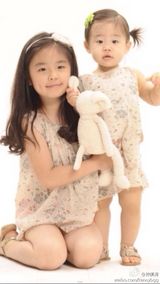 组图：钟镇涛庆女儿钟帼4岁生日 曝成长历程照