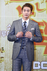 组图：《金子》发布 韩智慧携手延政勋谈情