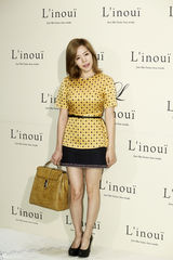 独家高清：张根硕撑品牌活动 少女时代允儿清纯