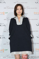 组图：郑柔美李允智靓装出席首尔时尚周