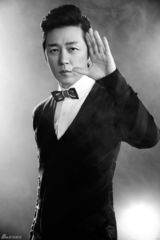 组图：潘粤明《艺乐》新年写真迎接全新自我