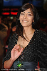 幻灯图集：《杀手在我心》首映 女演员玉腿抢镜