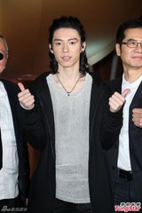 组图：吉他怪杰蒋卓嘉发片 创作受萧亚轩青睐