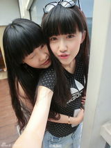 组图：人大“女神”登主页走红 海量私房照曝光