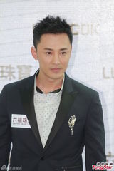 组图：电眼女娃迷倒林峰 萌生当爸念头