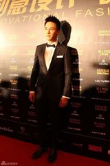 组图：杜淳时尚活动受追捧 黑白配抢眼魅力