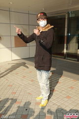 组图：周家蔚剖腹产子 洪天明报喜心情大好