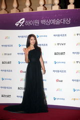 组图：众星亮相韩国百想艺术大赏