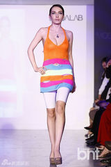 组图：韩国小姐梁乂升MayQueen性感出席时装秀