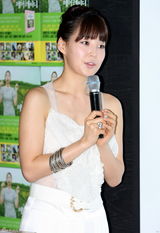 幻灯：韩星韩智慧举行个人随笔集发行纪念会