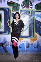 幻灯图集：“龙女郎”林鹏最新时装宣传照