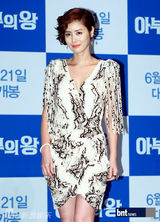 组图：韩星成东日宋清晨等出席《阿谀之王》试映会