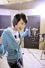 组图：朱丹回京录制新单曲 全新EP计划年底发行