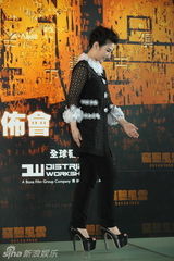 组图:《窃听风云3》开机众星现身 吴彦祖不想死