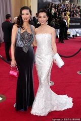 高清组图：李冰冰白色裹胸礼服优雅亮相